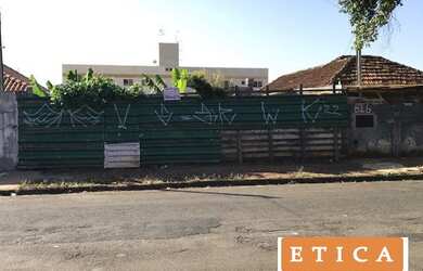 Imagem: O terreno possui 265m² de Área e está localizado em Centro