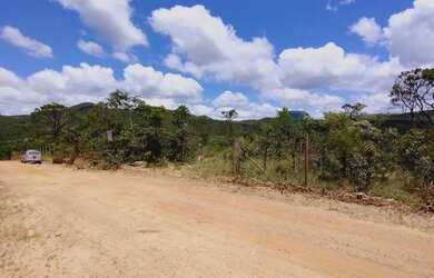Imagem: O terreno possui 2.000m² de Área e está localizado em Rio