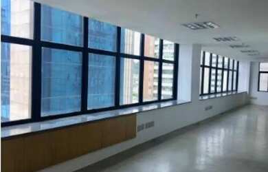 Imagem: O depósito possui 5 Vagas na garagem, 489m² de Área e está