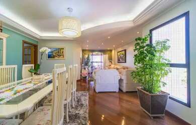 Imagem: O apartamento possui 4 Dormitórios, 3 Banheiros, 3 Vagas na