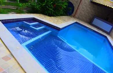 Imagem: A casa possui 4 Dormitórios, 4 Banheiros, 1 Vaga na garagem