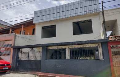 Imagem: A casa possui 5 Dormitórios, 5 Banheiros, 5 Vagas na garagem