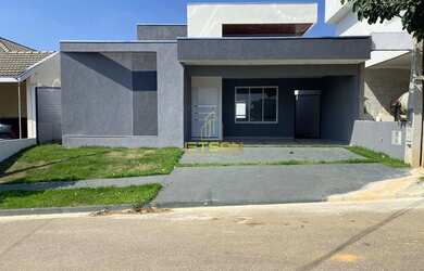 Imagem: A casa em condomínio possui 3 Dormitórios, 4 Banheiros, 2