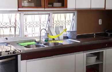 Imagem: A casa possui 5 Dormitórios, 5 Banheiros, 5 Vagas na garagem