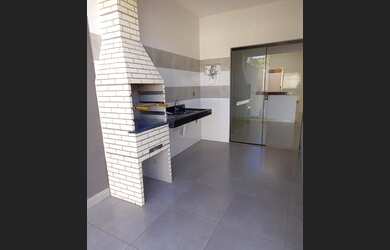 Imagem: A casa possui 2 Dormitórios, 1 Banheiro e está localizado