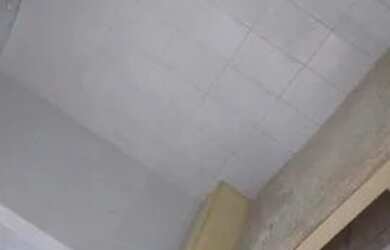 Imagem: A casa possui 1 Dormitório, 1 Banheiro, 1 Vaga na garagem e