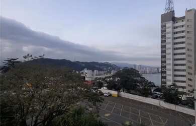 Imagem 3: Sala living em São Vicente - Ilha Porchat para alugar - Vista livre