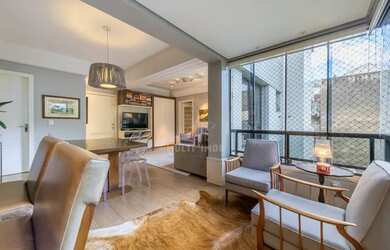 Imagem: O apartamento possui 2 Dormitórios, 2 Banheiros, 2 Vagas na