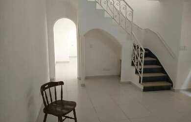 Imagem: A casa possui 3 Dormitórios, 3 Banheiros, 2 Vagas na garagem