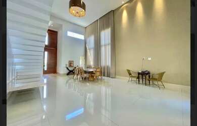 Imagem: A casa em condomínio possui 5 Dormitórios, 5 Banheiros, 4