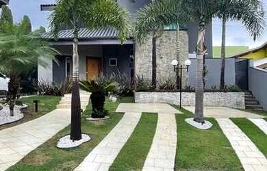 Imagem: A casa em condomínio possui 4 Dormitórios, 5 Banheiros, 5