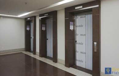 Imagem: O depósito possui 5 Vagas na garagem, 1.082m² de Área e