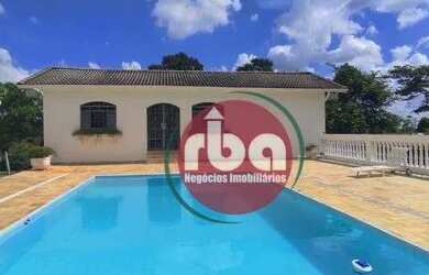 Imagem: A casa em condomínio possui 4 Dormitórios, 5 Banheiros, 5