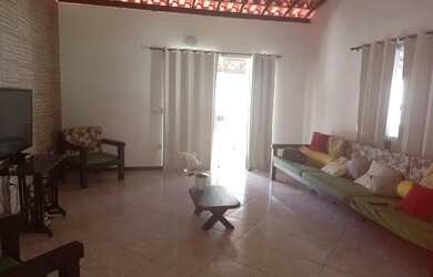 Imagem: A casa em condomínio possui 2 Dormitórios, 2 Banheiros, 5