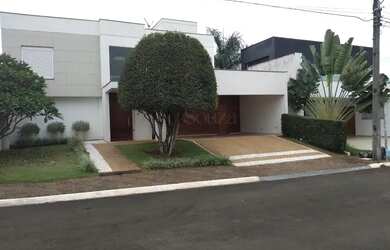 Imagem: A casa em condomínio possui 3 Dormitórios, 5 Banheiros, 2