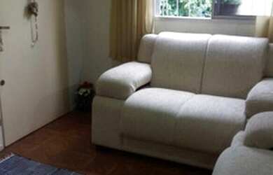 Imagem: O apartamento possui 3 Dormitórios, 1 Banheiro, 1 Vaga na garagem