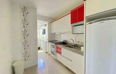 Imagem: O apartamento possui 3 Dormitórios, 1 Banheiro, 2 Vagas na