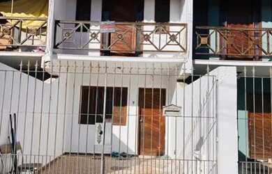 Imagem: A casa possui 2 Dormitórios, 2 Banheiros, 1 Vaga na garagem