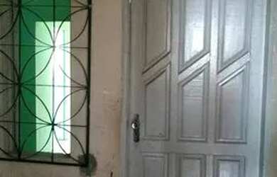 Imagem: A casa possui 2 Dormitórios, 1 Banheiro e está localizado