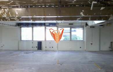 Imagem: O depósito possui 4 Vagas na garagem e 189m² de Área e está