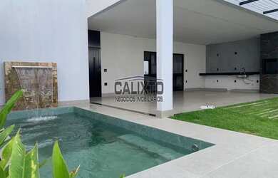 Imagem: A casa possui 3 Dormitórios, 1 Banheiro, 4 Vagas na garagem