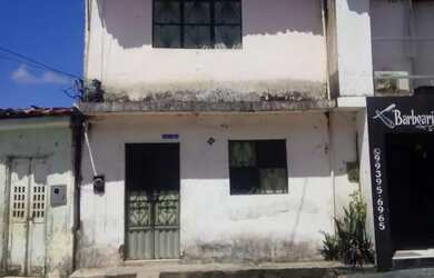 Imagem: A casa possui 2 Dormitórios, 1 Banheiro e está localizado