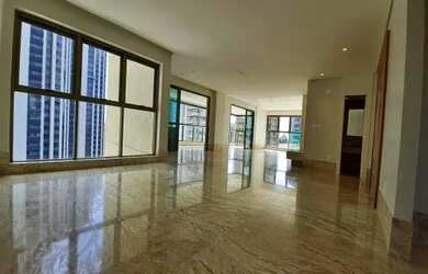 Imagem: O apartamento possui 4 Dormitórios, 5 Banheiros, 5 Vagas na