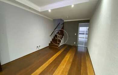 Imagem: A casa possui 2 Dormitórios, 2 Banheiros, 1 Vaga na garagem