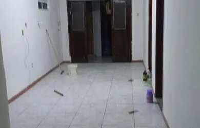 Imagem: A casa possui 3 Dormitórios, 2 Banheiros, 1 Vaga na garagem