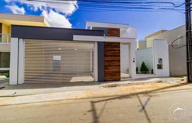 Imagem: A casa em condomínio possui 4 Dormitórios, 5 Banheiros, 4