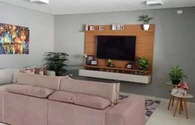 Imagem: A casa possui 2 Dormitórios, 3 Banheiros, 3 Vagas na garagem