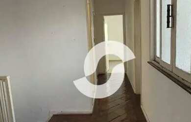 Imagem: A casa possui 5 Dormitórios, 4 Banheiros, 1 Vaga na garagem