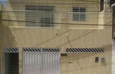 Imagem: A casa possui 3 Dormitórios, 2 Banheiros, 1 Vaga na garagem