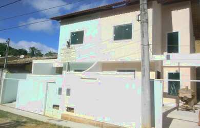 Imagem: A casa possui 2 Dormitórios, 3 Banheiros, 1 Vaga na garagem