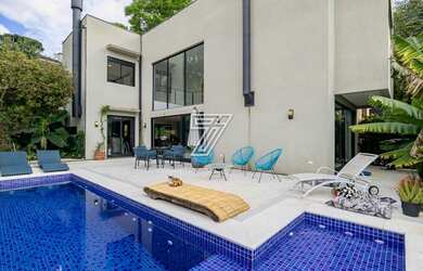 Imagem: Casa para venda com 280 metros quadrados com 3 quartos em Taboão