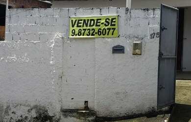 Imagem: A casa possui 2 Dormitórios, 1 Banheiro, 3 Vagas na garagem