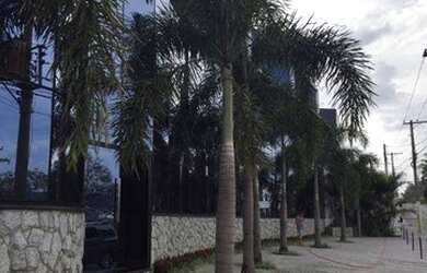 Imagem: O depósito possui 5 Vagas na garagem, 700m² de Área e está