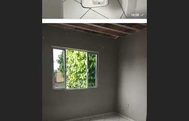 Imagem: A casa possui 3 Dormitórios, 2 Banheiros e está localizado