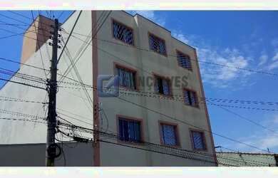 Imagem: O apartamento possui 2 Dormitórios, 1 Banheiro, 2 Vagas na