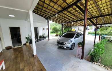 Imagem: A casa em condomínio possui 4 Dormitórios, 4 Banheiros, 4