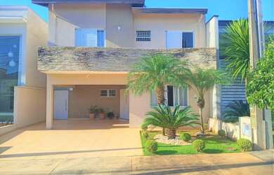 Imagem: A casa em condomínio possui 3 Dormitórios, 4 Banheiros, 4