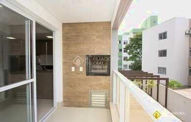 Imagem: O apartamento possui 2 Dormitórios, 2 Banheiros, 2 Vagas na