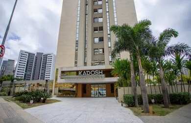 Imagem: O apartamento possui 4 Dormitórios, 4 Banheiros, 4 Vagas na