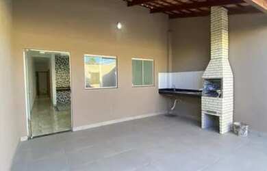 Imagem: A casa possui 3 Dormitórios, 2 Banheiros, 80m² de Área e