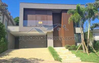 Imagem: A casa em condomínio possui 4 Dormitórios, 5 Banheiros, 5