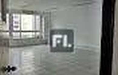 Imagem: O depósito possui 5 Vagas na garagem, 675m² de Área e está