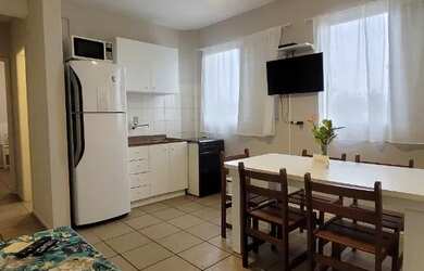 Imagem: A kitnet possui 1 Dormitório, 1 Banheiro, 1 Vaga na garagem