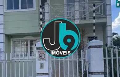 Imagem: A casa possui 4 Dormitórios, 4 Banheiros, 1 Vaga na garagem