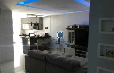 Imagem: A casa possui 3 Dormitórios, 5 Banheiros, 1 Vaga na garagem