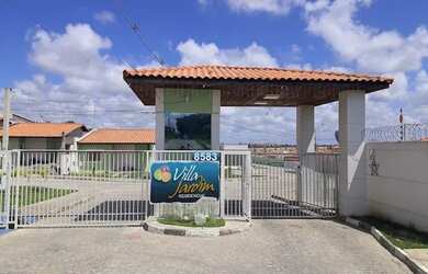 Imagem: A casa em condomínio possui 3 Dormitórios, 1 Banheiro, 2 Vagas